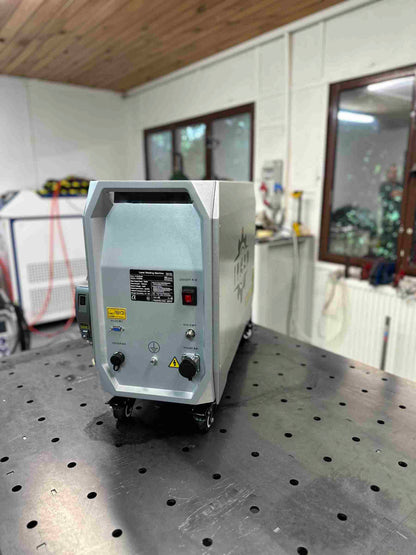 1200W laserová zváračka, mobilná vzduchom chladená iba 35 kg