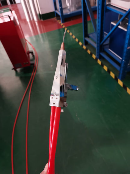 Podávač na dva drôty k laserovej zváračke